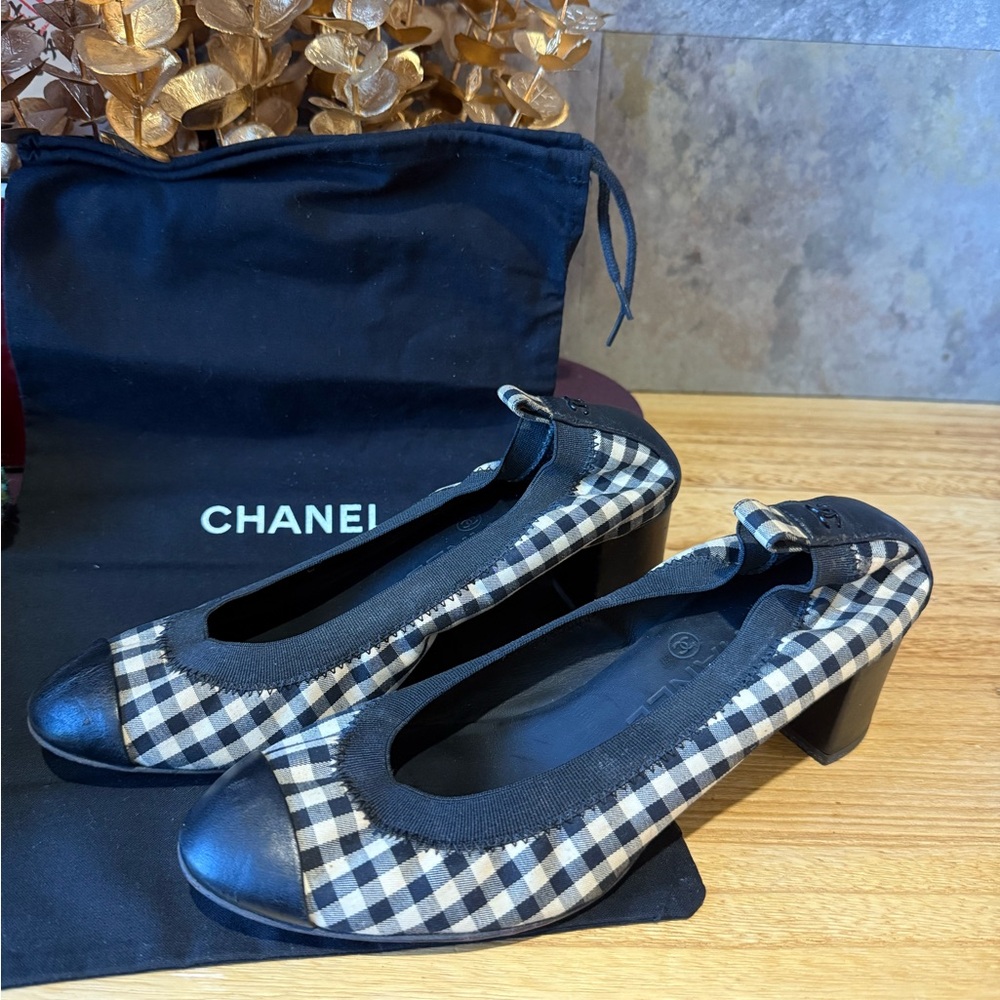 RARE Vintage CHANEL Black & White Gingham Cap-Toe Ballet Pump - Picture 6 of 11